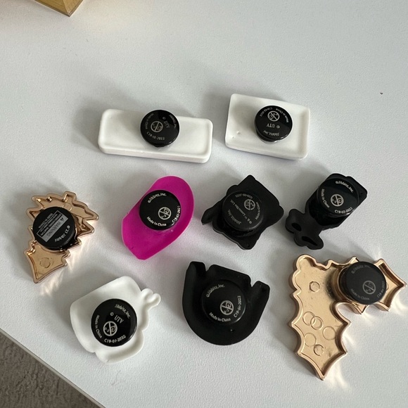 NEW- Bundle of 9 Crocs Jibbitz Charms - Picture 4 of 4